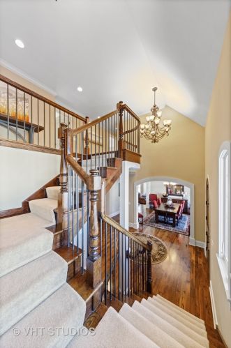 540 Kenilworth Ave, Elmhurst IL 60126-4445 exterior