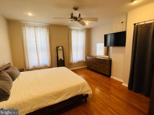 2316 Ellsworth St, Philadelphia PA 19146-2420 exterior