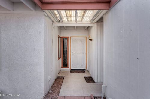 721 Rio San Pedro, Green Valley, AZ 85614-3936