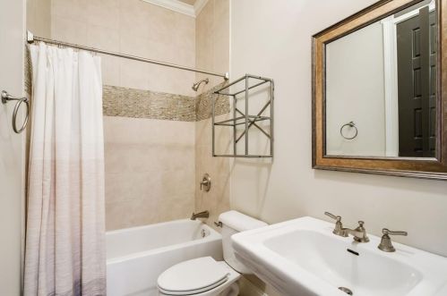 654 Kimberly Ln, Atlanta GA 30306-2224 exterior