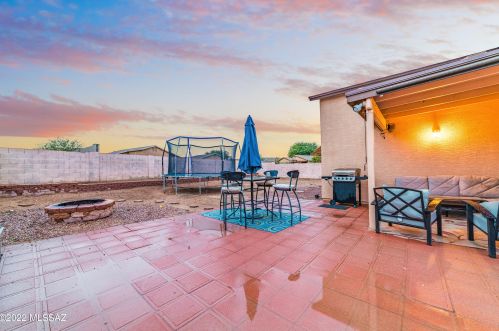 7646 Coleville St, Tucson AZ 85746-2512 exterior