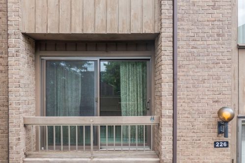 226 Pine Ct, Pittsburgh, PA 15237-2633