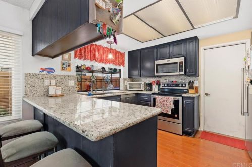 2945 Cottingham St, Oceanside CA 92054-3734 exterior