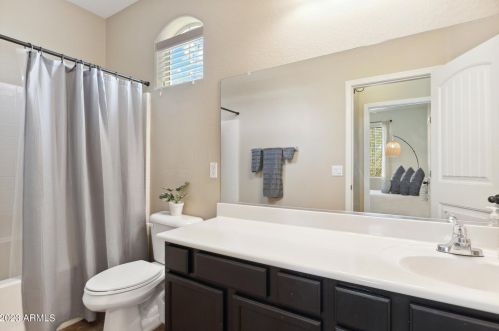 2730 Ellis St, Phoenix AZ 85042-6330 exterior