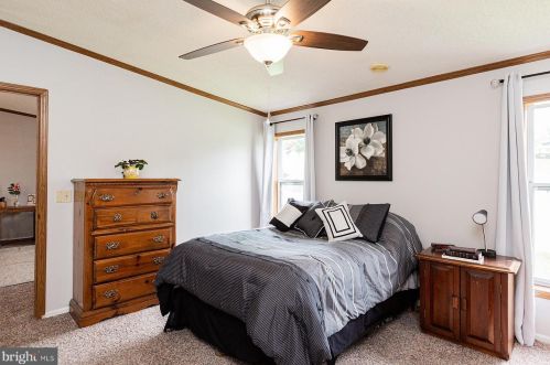 518 Pheasant Rdg Cir, Lancaster PA exterior