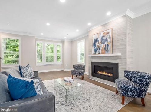 10346 Grosvenor Pl, Rockville MD 20852 exterior