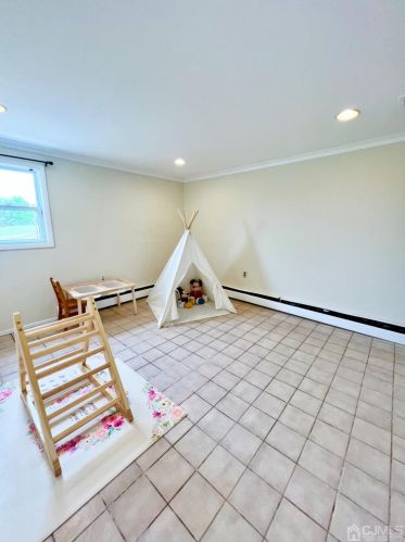 24 Sims Rd, Edison NJ 08817-3034 exterior