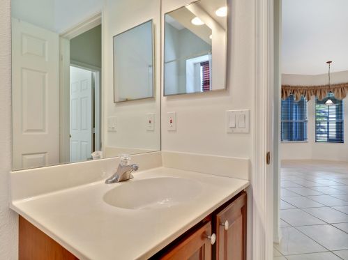 2811 Serenity Cir, Fort Pierce FL 34981-5054 exterior