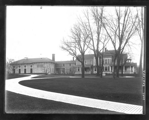 625 5th St, Stillwater, MN 55082-4815