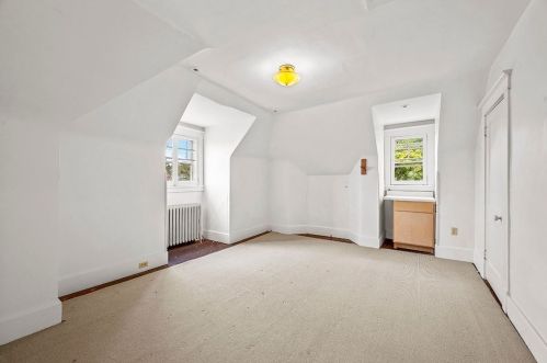 5701 Elgin St, Pittsburgh PA 15206-1635 exterior