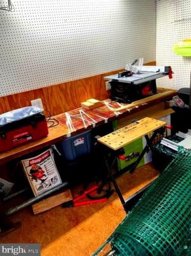 70 Bowman Rd, Hanover PA 17331-4200 exterior