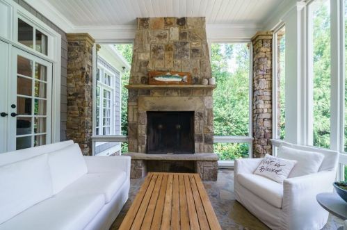 4515 Conway Dr, Atlanta GA 30327-3535 exterior