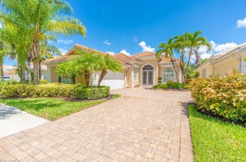 7529 Garibaldi Ct, Naples, FL 34114-2641