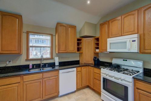 521 Franklin St, Poynette WI 53955-9603 exterior