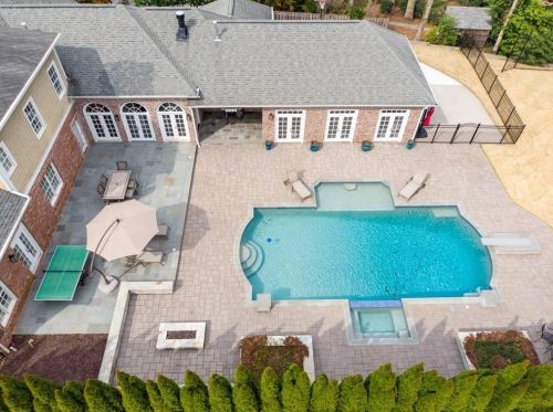 4625 Ml Brk Dr, Atlanta GA 30327 exterior