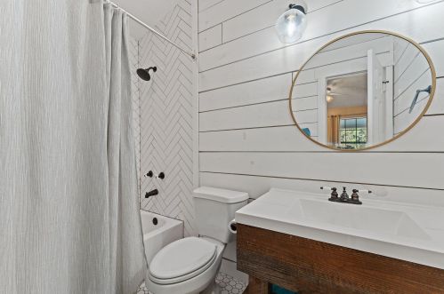 4532 Bayside Dr, Milton FL  32583-8422 exterior