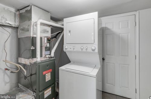 1131 3 St, Philadelphia PA 19147-5302 exterior