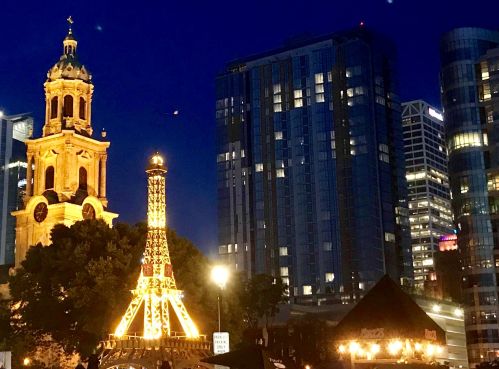 545 Wells St, Milwaukee WI  53202-3806 exterior