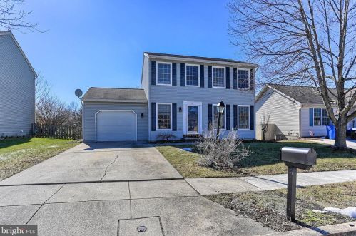 41 Stayman Way, Littlestown PA 17340-1100 exterior