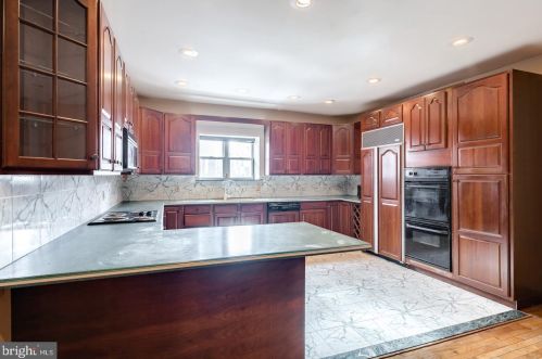 1911 Dickinson St, Philadelphia PA  19146-4623 exterior