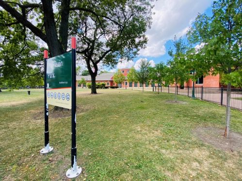 1512 17th St, Chicago IL 60608-2037 exterior