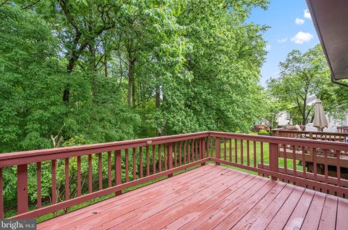 1633 Hugo Cir, Silver Spring MD 20906-5922 exterior