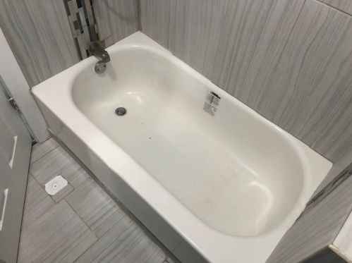 8001 Blackstone Ave, Chicago IL 60637-1823 exterior