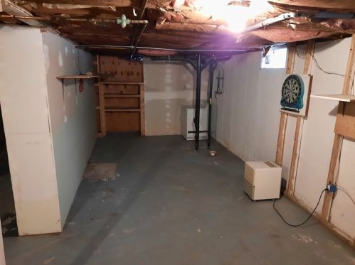 75 Puritan Rd, Springfield MA 01119-2953 exterior