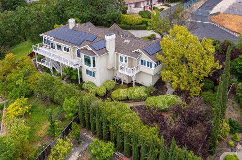 1161 Sunrise Hl, Concord CA 94518-1731 exterior