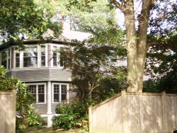 70 Valentine St, Newton, MA 02465-3020