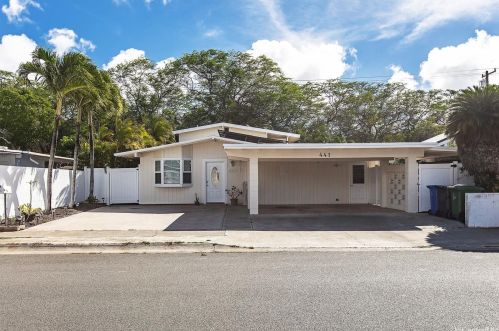441 Kaumakani St, Honolulu, HI 96825-2344