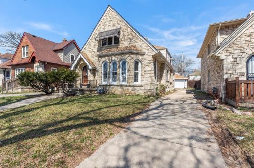 4528 Leon Ter, Milwaukee, WI 53216-2431