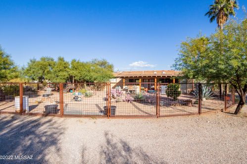 6441 Abington Rd, Tucson AZ 85743-9701 exterior