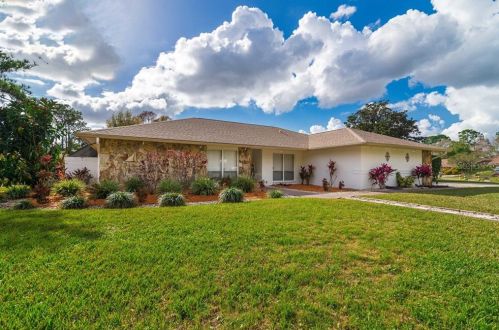 4302 Middle Lk Dr, Tampa FL 33624-3411 exterior