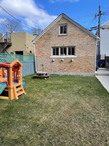 2644 Homer St, Chicago IL 60647-4215 exterior