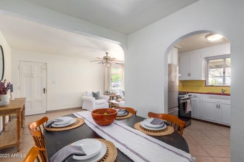 7047 23 Dr, Phoenix AZ 85085-8711 exterior