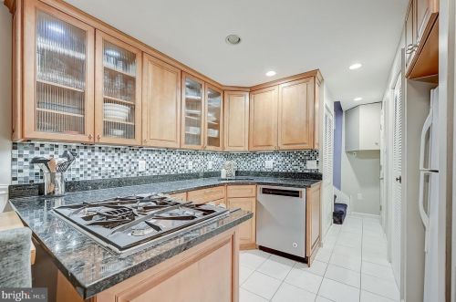 832 Kater St, Philadelphia PA 19147-2012 exterior