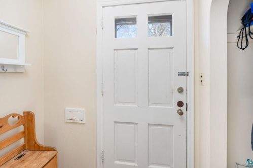 1 10 St, Duluth MN 55806-1227 exterior