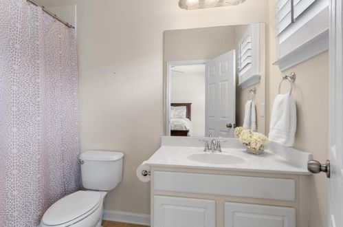 1737 Breyerton Dr, Atlanta GA 30329-4712 exterior