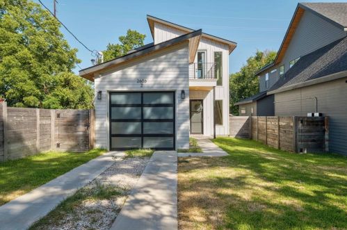 2606 4th St, Austin, TX 78702-4722
