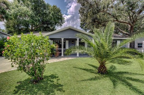 8307 Boxwood Dr, Tampa, FL 33615-4936