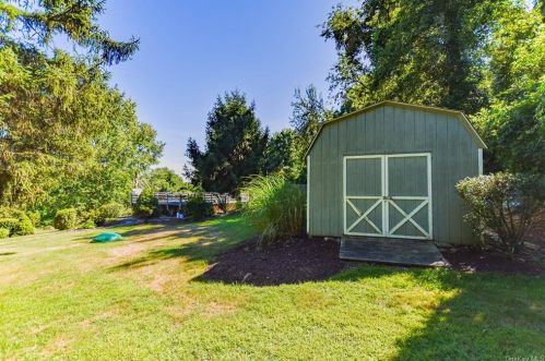 87 Cross Rd, Patterson NY 12563-2719 exterior