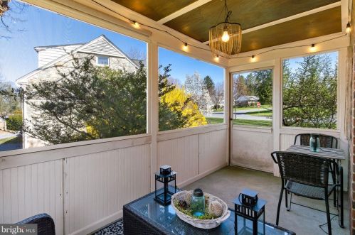 251 Primrose Ave, Lancaster PA  17601-3820 exterior