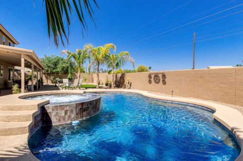 13229 40 St, Phoenix AZ 85018-1601 exterior