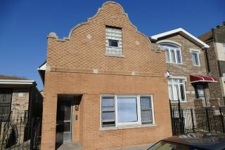 3021 Loomis St, Chicago, IL 60608-5603