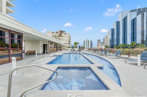 725 Kapiolani Blvd, Honolulu HI 96813-5247 exterior