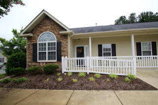 816 Linen Dr, Cary, NC 27560-7774