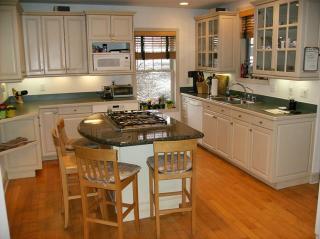 2683 Saint James Pkwy, Cleveland OH  44106-3641 exterior