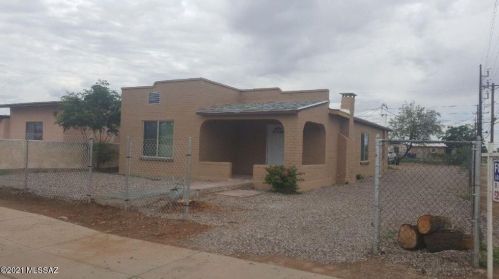 802 34th St, Tucson AZ  85713-4611 exterior