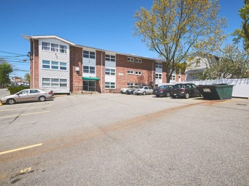 5140 Washington St, Boston MA  exterior